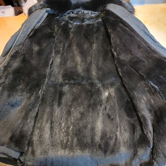 🖤 Saga Furs Women’s XL Coat – Fox Fur Trim & Rabbit Lining! 🖤 - Picture 5 of 13